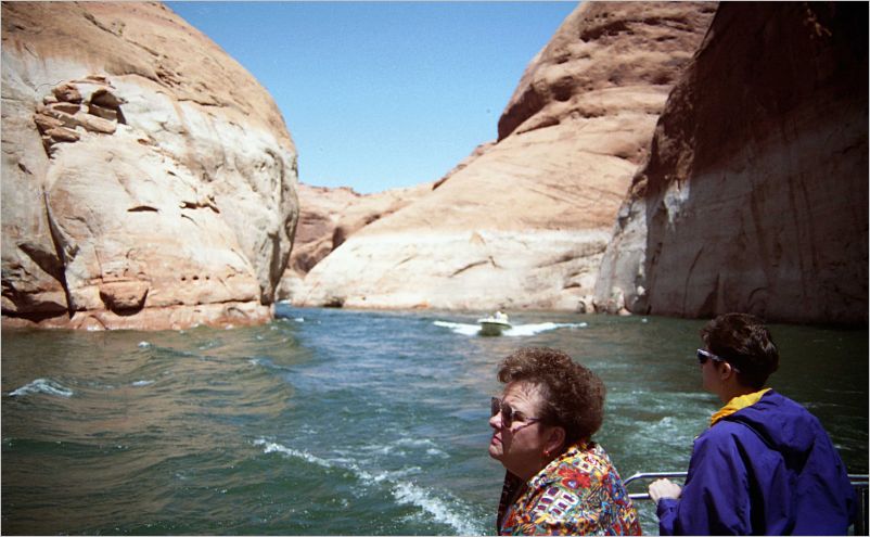 vacattion 1992 pagosa lake powell  north rim -- 084